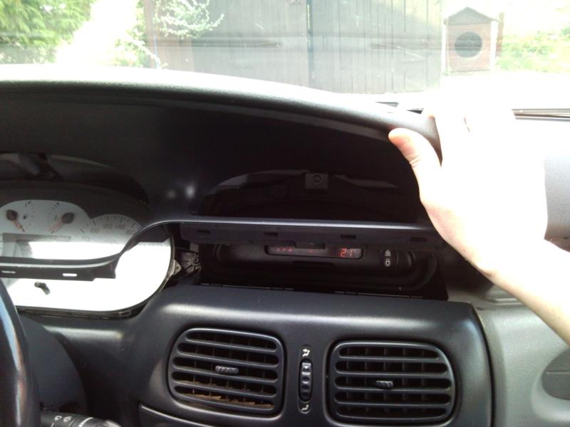 Naprawa podświetlenia radia w Megane Renault Megane