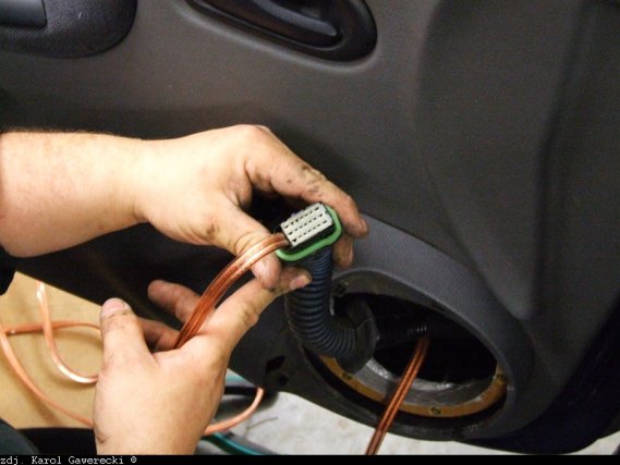 118  569x569 wygluszenie16 Wygłuszenie drzwi dla Car Audiowygłuszenie drzwi montaż głośników montaz glosnikow megane montaż car audio megane 1997 jak zamontować głośniki na przodzie w renault megane jak wygłuszyć drzwi car audi 